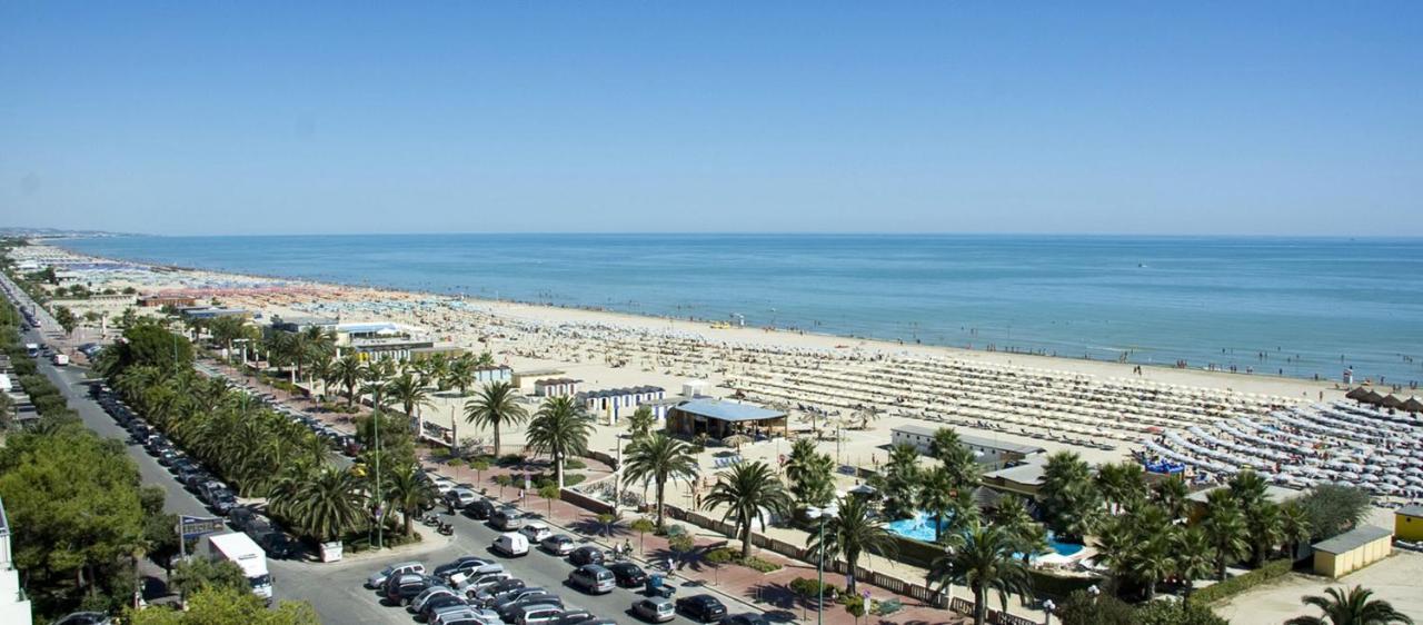 Beach E Relax A Giulianova Εξωτερικό φωτογραφία